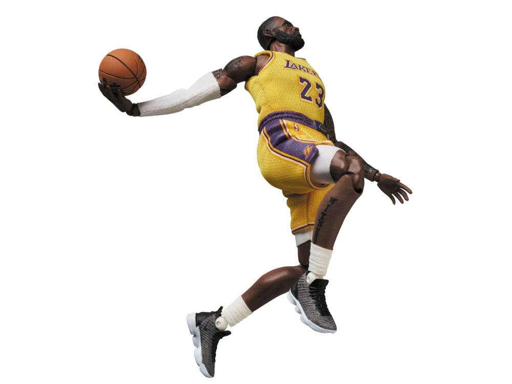 LeBron James MAFEX No.127 Figure