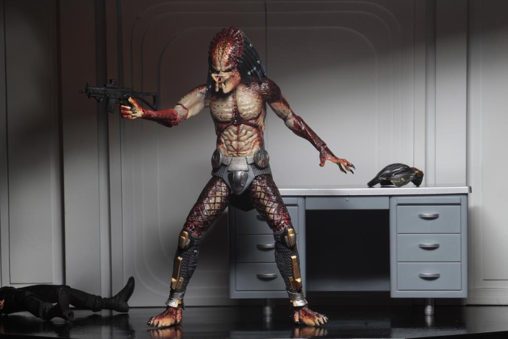 The Predator Ultimate Fugitive Predator (Lab Escape)