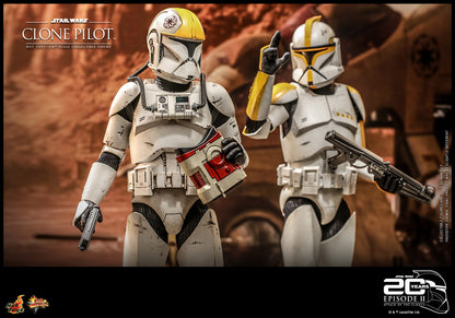 Clone Pilot Sixth Scale Figure by Hot Toys