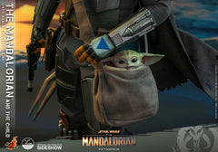 Mandalorian and The Child Quarter Scale Collectible Set - Star Wars - The Mandalorian (Hot Toys)