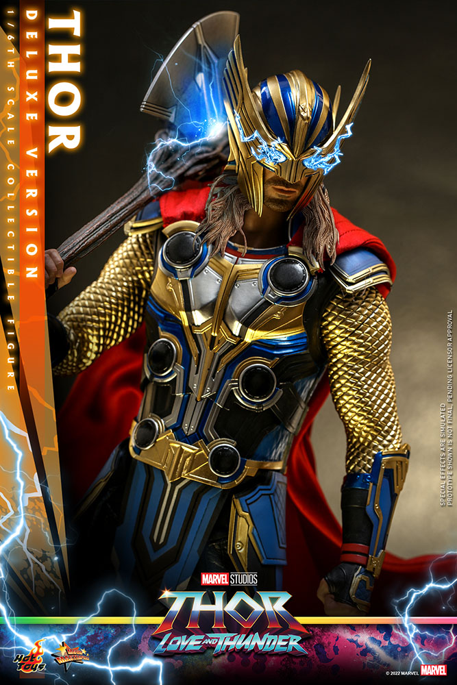 Thor (Deluxe Version) Sixth Scale Figure by Hot Toys