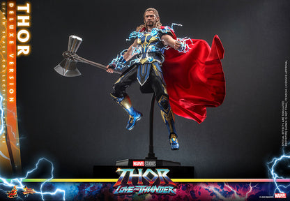 Thor (Deluxe Version) Sixth Scale Figure by Hot Toys