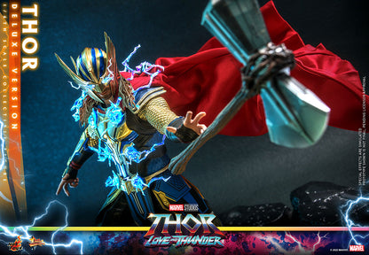 Thor (Deluxe Version) Sixth Scale Figure by Hot Toys
